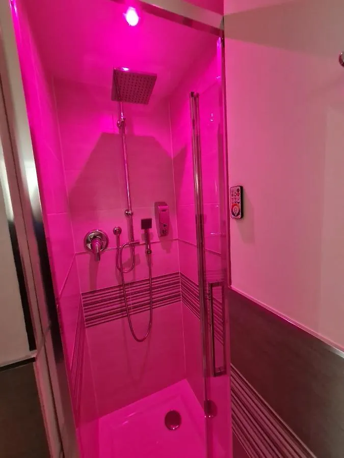 Suite Villa Laura Bologna 0*,